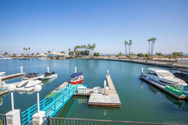 Building Photo - 8 Antigua Ct