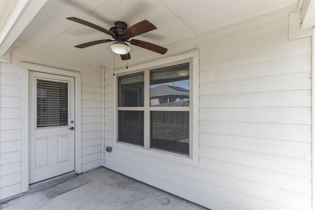 Building Photo - 3900 Alpine Autumn Dr