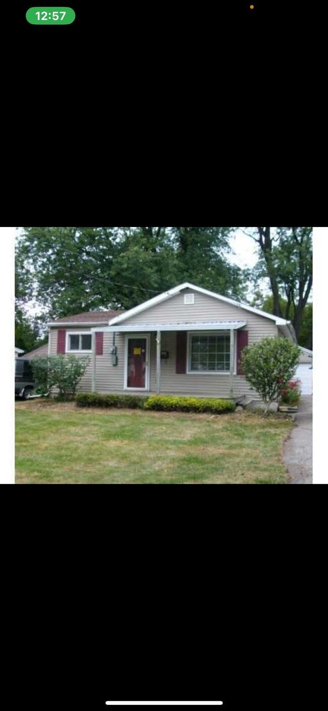 Primary Photo - 125 E Rouse St