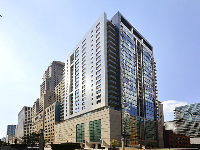Primary Photo - 160 E Illinois St
