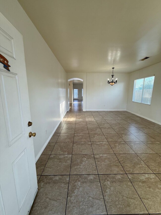 Building Photo - 2623 Bagwell Ct