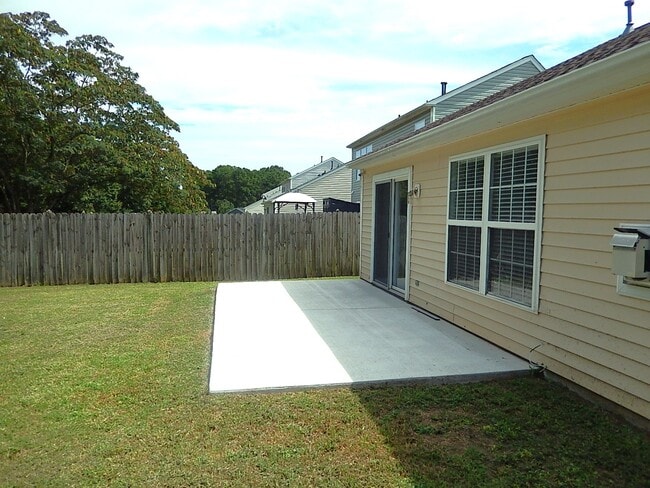 Building Photo - 4331 Crowfield Dr