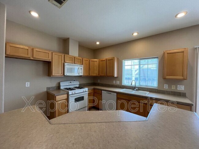 Building Photo - 66625 San Luis Rd