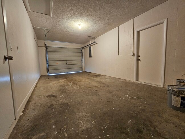 Building Photo - 11267 Tuscanny Ave