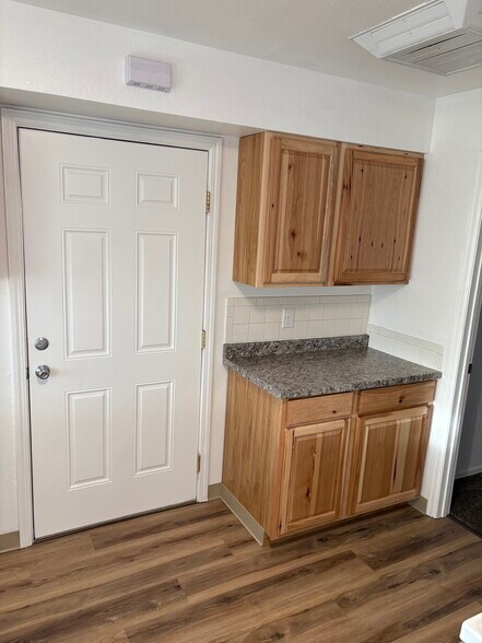 Building Photo - 301 W Abriendo Ave