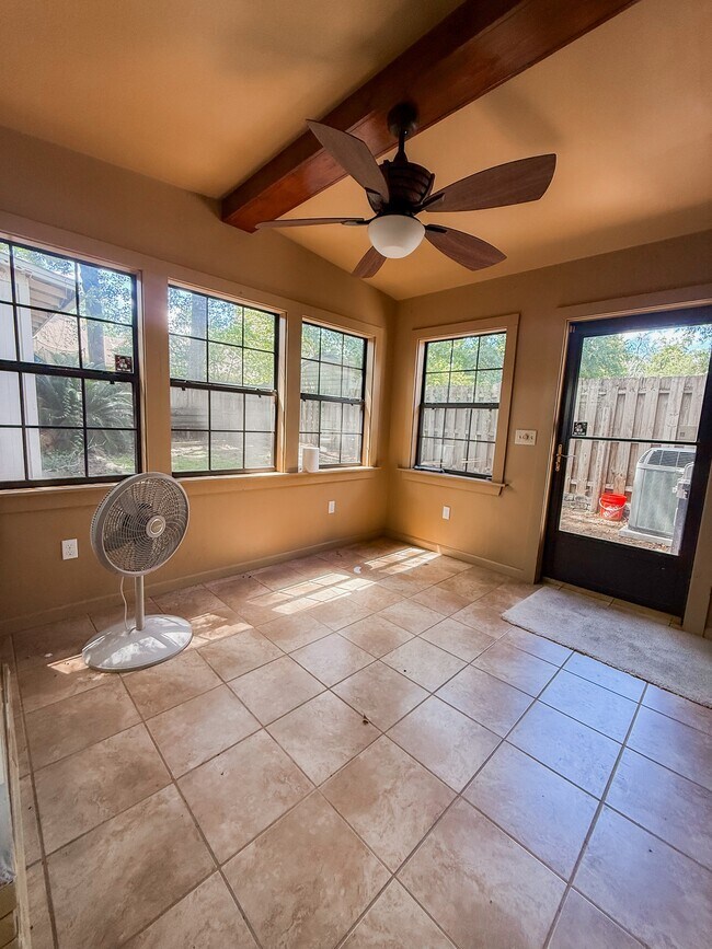 Building Photo - 2312 Brynmahr Dr