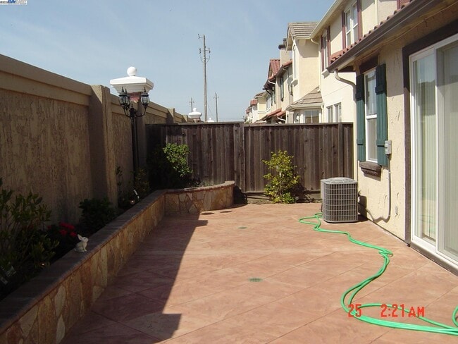 Building Photo - 37297 Aleppo Dr