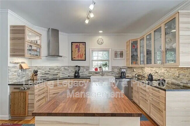 Building Photo - 475 Ashbry Run Dr