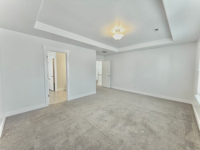 Building Photo - 3 Bed | 2.5 Bath | 2,365 sq ft above grade | Full unfinished basement | 2-car garage