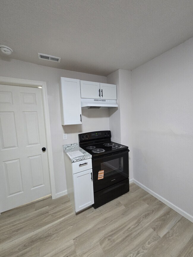 Building Photo - 1031 New York St