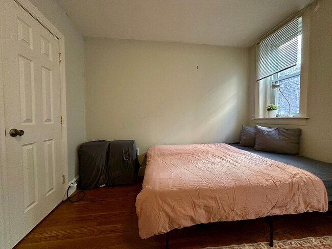 Building Photo - BROOKLINE 6 BED/3 BATH NEAR B.U. AVAILABLE ANY TIME FROM NOW - JAN 1ST, 2026