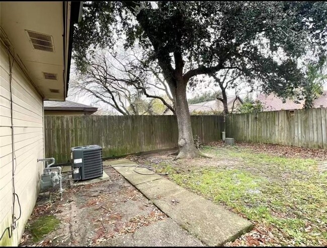 Building Photo - 5125 Beaver Hollow Dr