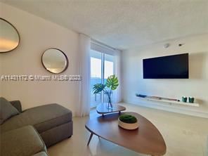 Building Photo - 1 br, 1 bath Condo - 2401 Collins Ave Apt ...