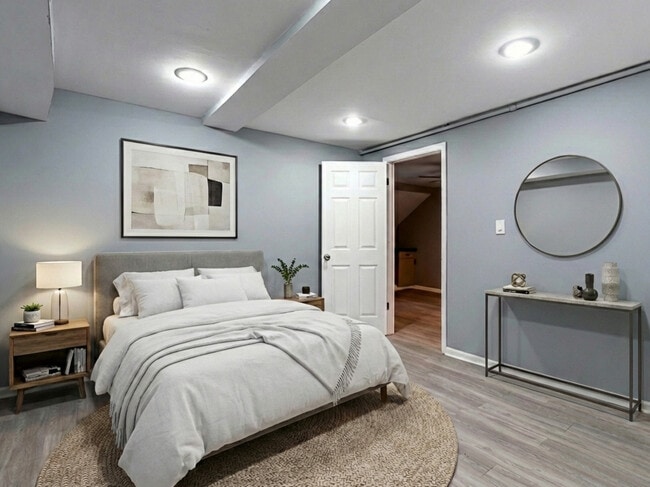 Building Photo - 5431 S Indiana Ave