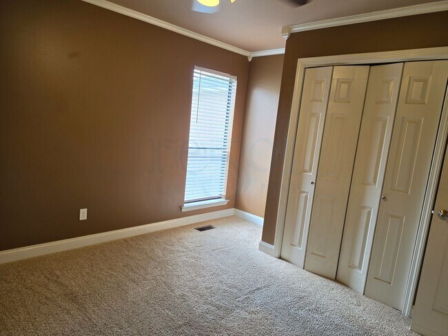 Building Photo - Great 3BR 2BA Find in Pleasant Tree Neighborhood!