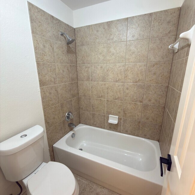 Building Photo - 4761 Avocet Dr