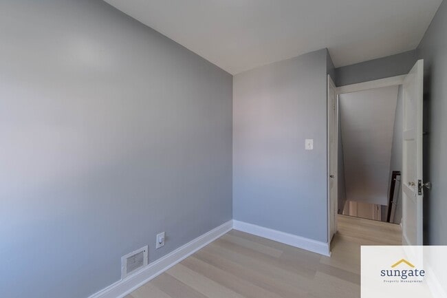 Building Photo - 105 Upmanor Rd