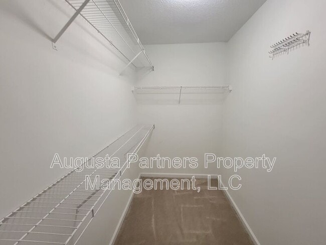 Building Photo - 2312 Perot Dr