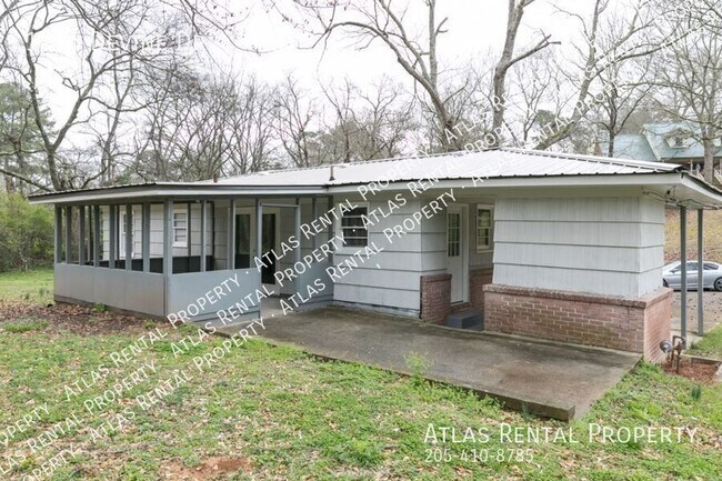 Building Photo - 1216 Devine Dr
