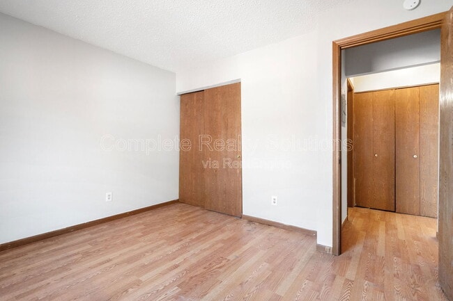 Building Photo - 330 Mt Everest Dr