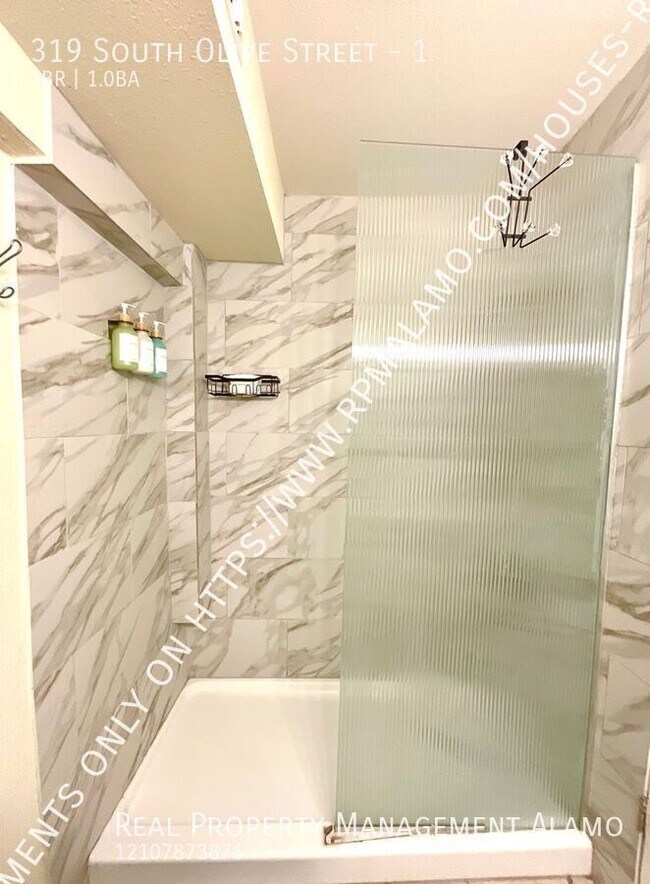 Building Photo - 319 S Olive St