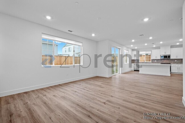 Building Photo - 5694 Loray Ln