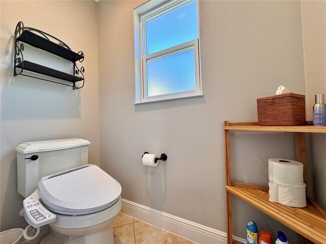 Building Photo - 4167 Victory Dr