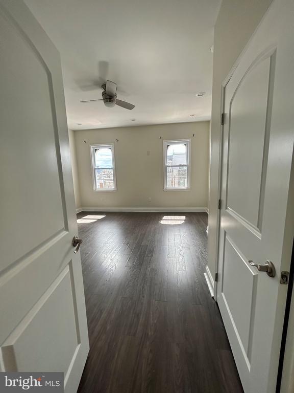 Building Photo - 3013 W Oxford St