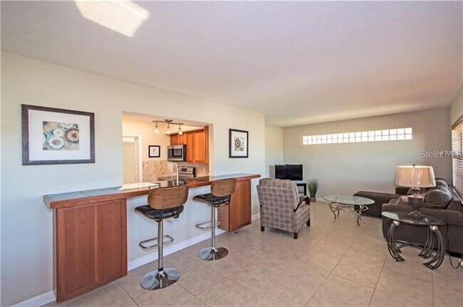 Building Photo - 540 Lindley Terrace