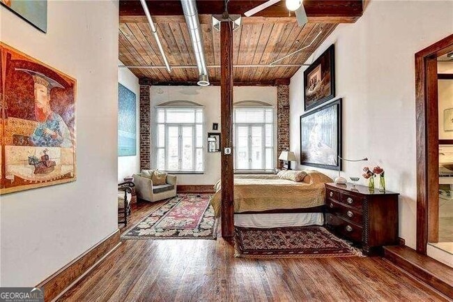 Building Photo - 161 Mangum St SW