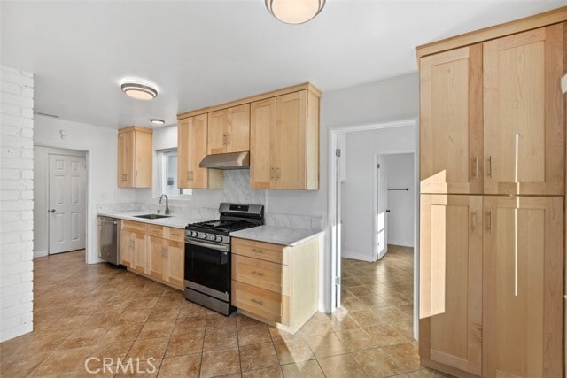 Building Photo - 219 S Meadow Rd