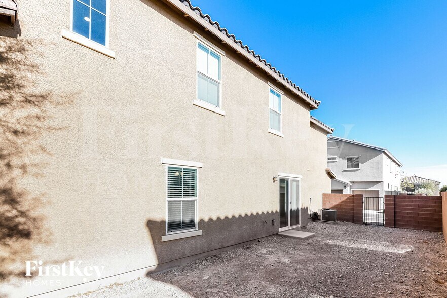 Building Photo - 11036 Camden Bay St