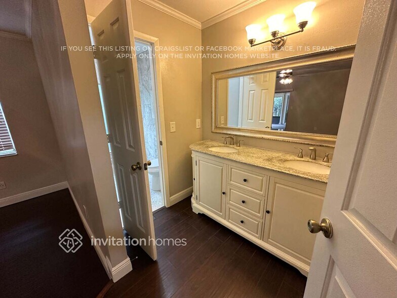 Building Photo - 3908 Woodglade Cove