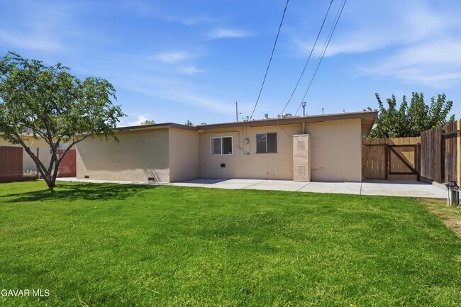 Building Photo - 38860 Deer Run Rd