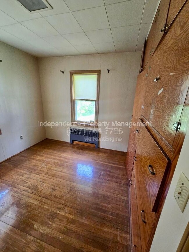 Building Photo - 1220 W 19th St