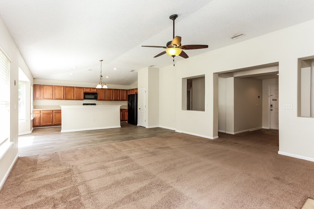 Building Photo - 11390 Emma Oaks Ln