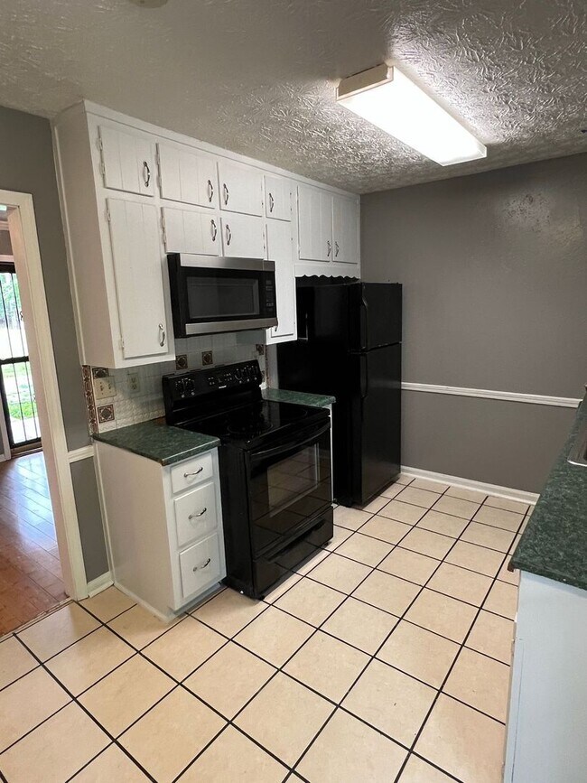 Building Photo - !!!WARNING: AVOID SCAMS CONFIRM RENTAL AT ...