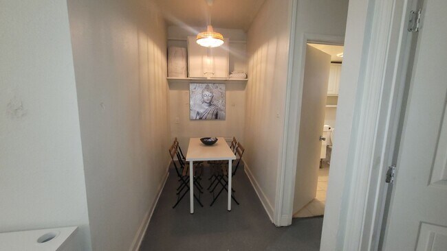 Building Photo - 128 St Francis Ave