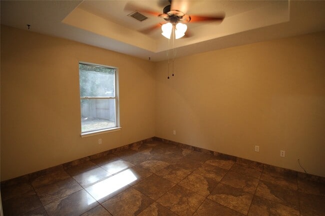 Building Photo - 16405 Sun View Ln