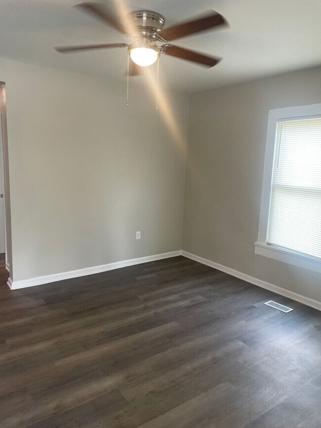 Building Photo - 4511 Lansing Dr