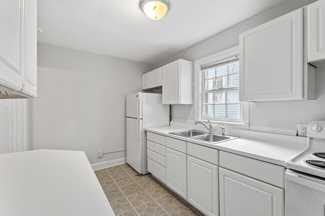 Building Photo - 1617 Liberty Rd