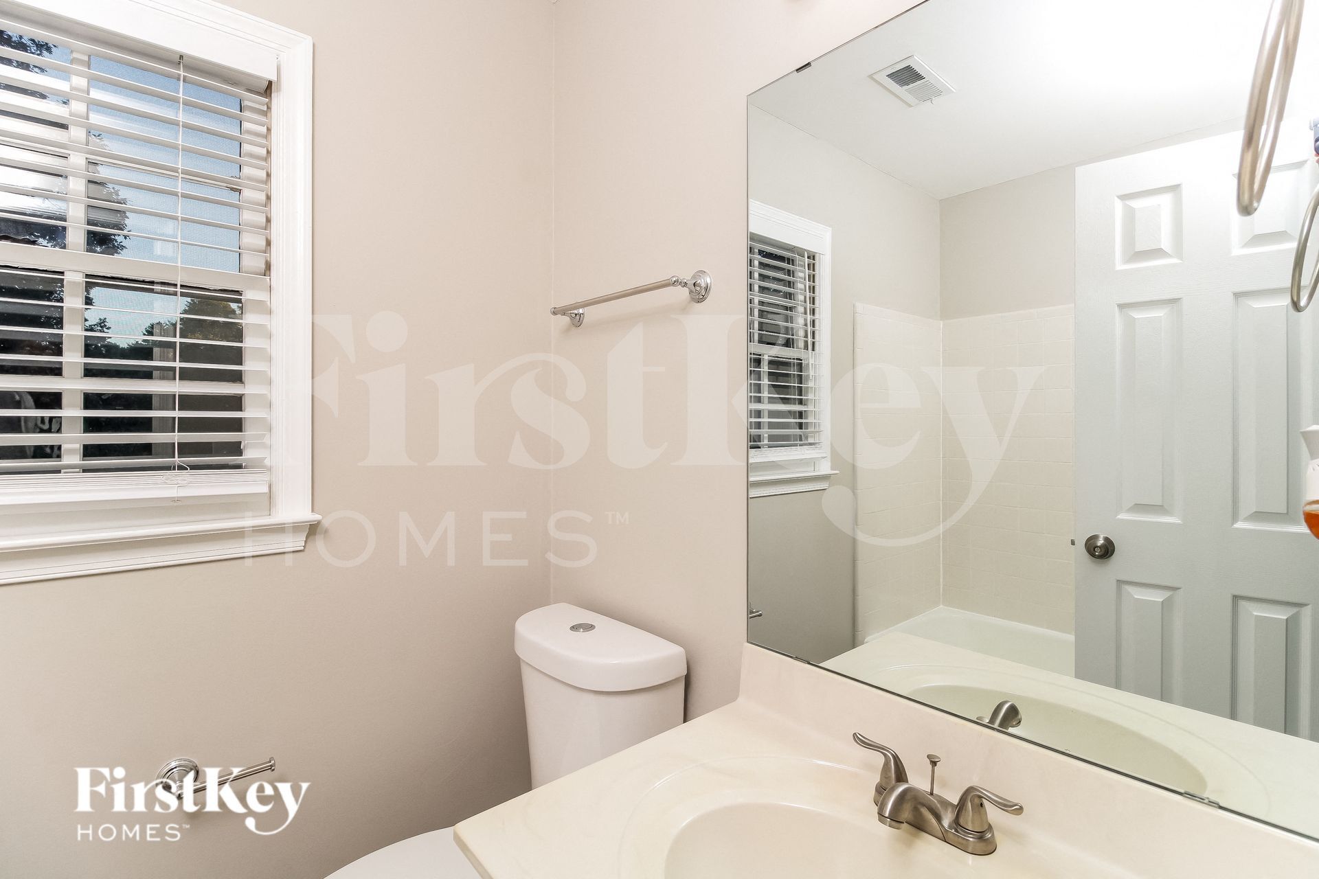 Building Photo - 3612 River Lake Ct