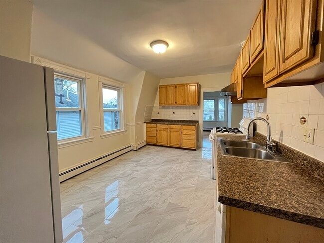 Building Photo - 55 Scammell St