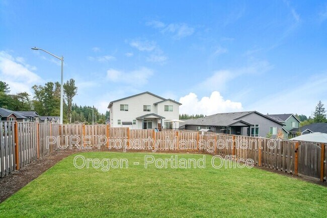 Building Photo - 1788 NE Gilbert Ln