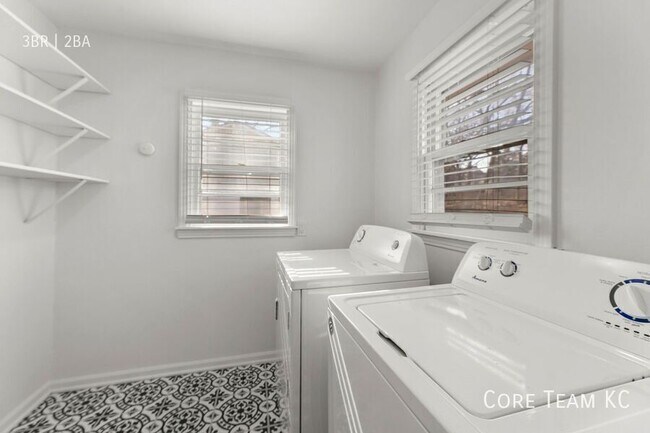 Building Photo - 3906 Booth St