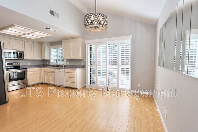 Building Photo - 9529 Lake Natoma Dr