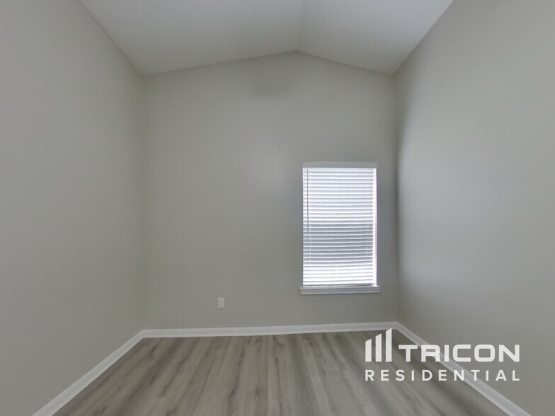 Building Photo - 3219 Kelling St