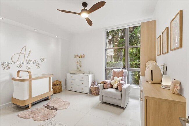 Building Photo - 3500 Mystic Pointe Dr