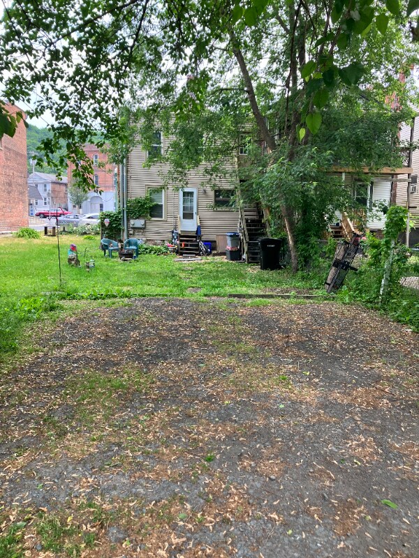 Building Photo - 447 3rd St