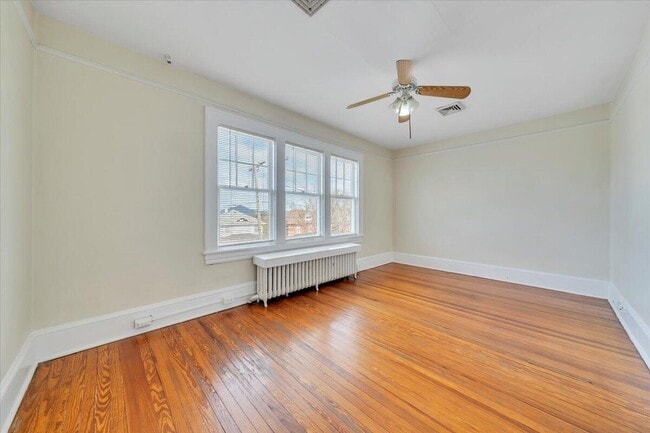 Building Photo - 1144 Wasena Ave SW